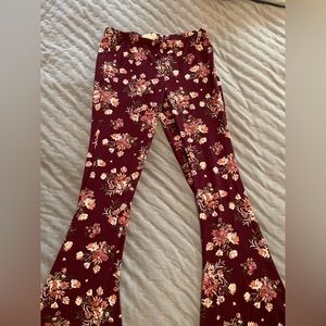 No Comment Floral Flare pants size M
